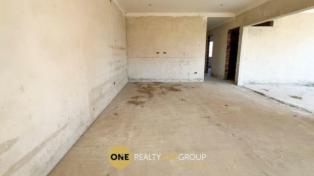 House Under Construction for Sale, 273 m² – Melchor Romero, La Plata
