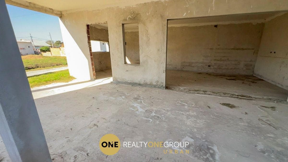 House Under Construction for Sale, 273 m² – Melchor Romero, La Plata