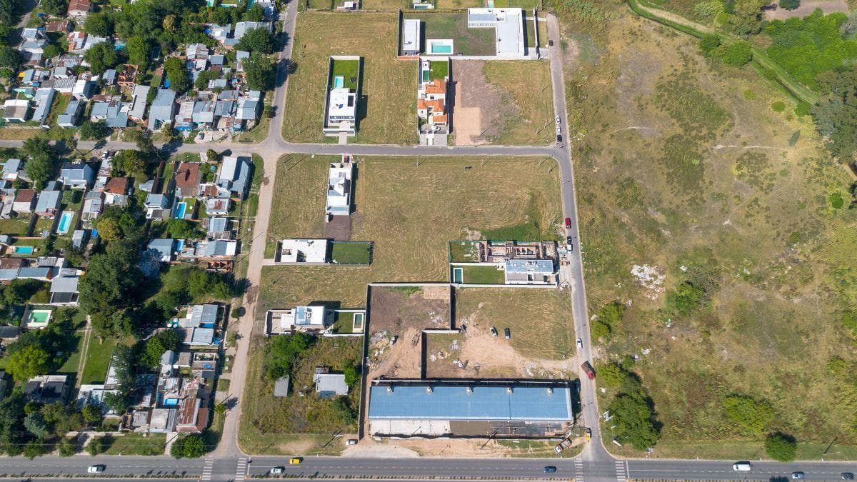 570 m2 lot for sale, Jose Hernández—Eligible for a Loan