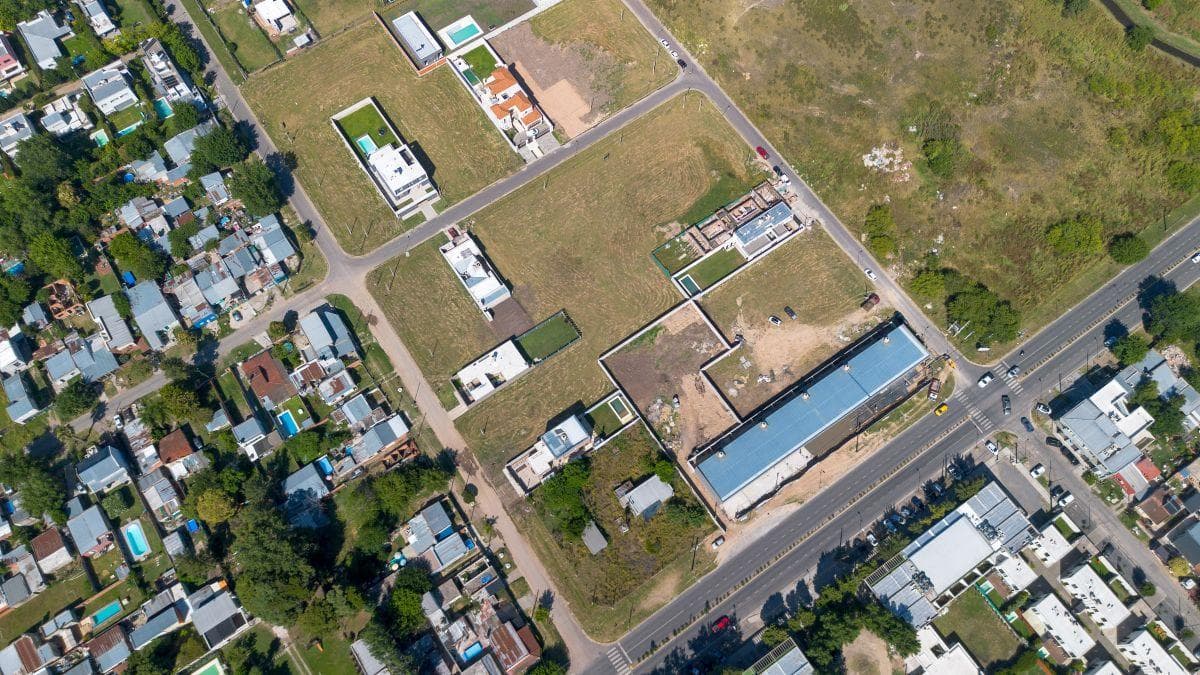 570 m2 lot for sale, Jose Hernández—Eligible for a Loan