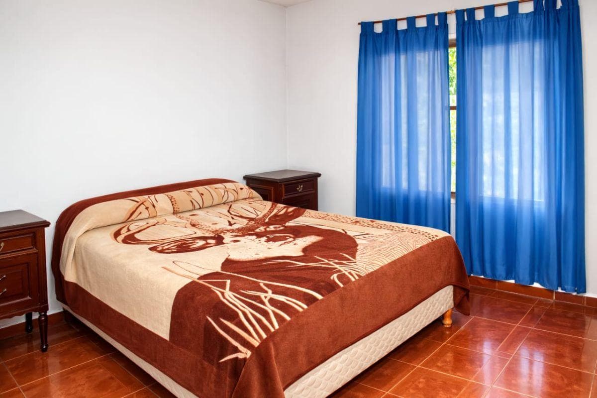 House with Commercial Space for Sale - Los Hornos