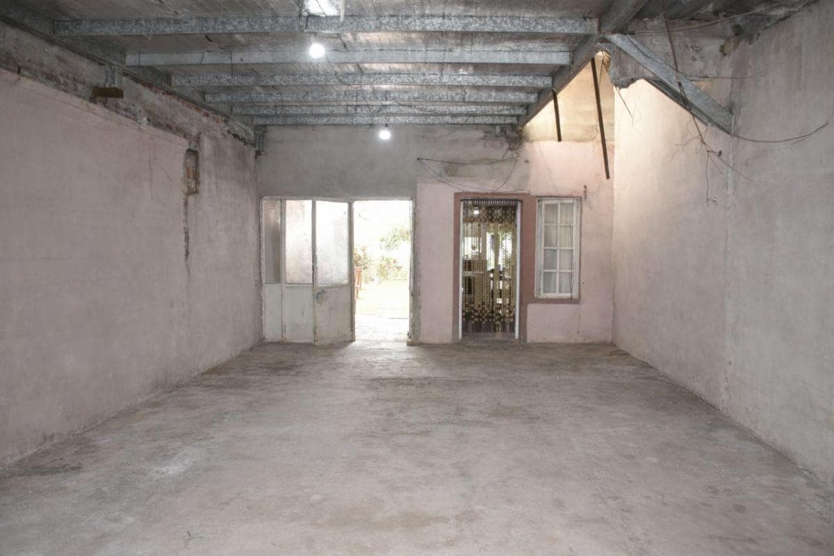 House with Commercial Space for Sale - Los Hornos