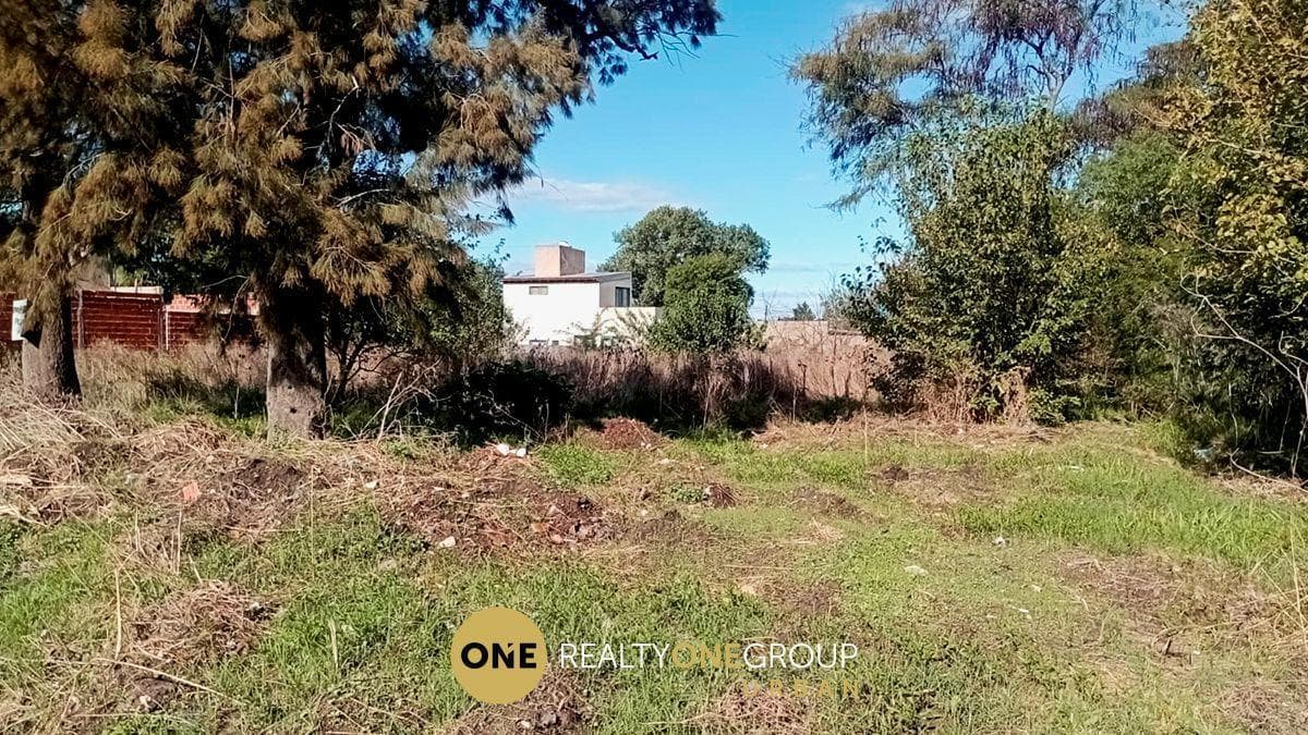 360-square-meter lot for sale in La Plata