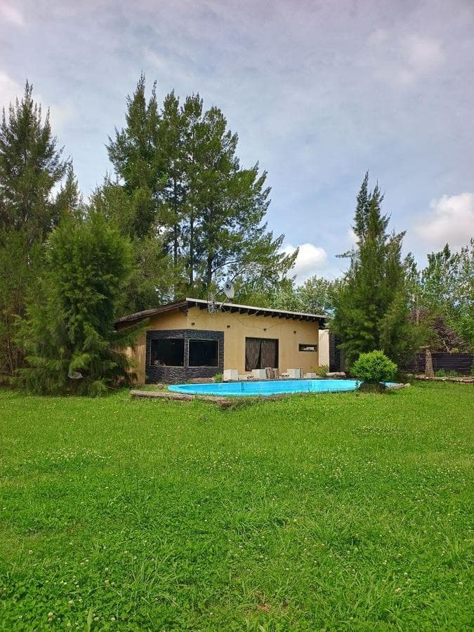 4-Bedroom Country House in Parque Villa Sicardi, La Plata—For Sale