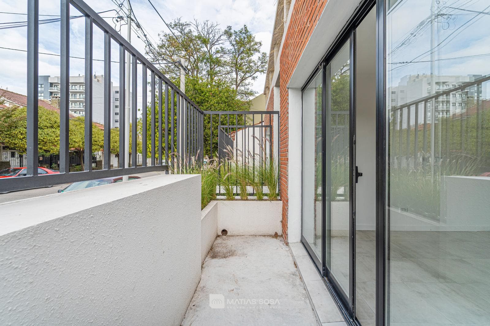 PH - For Sale - Brand New - 2 Rooms - On the Street - Patio - San José