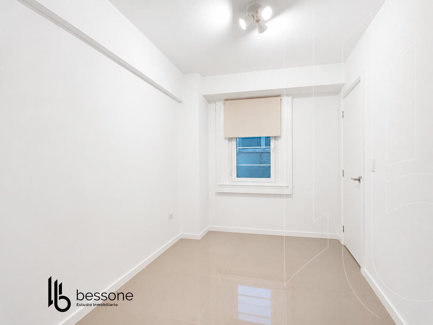 Refurbished, Furnished 2-Room Apartment with Separate Room and Ocean View
