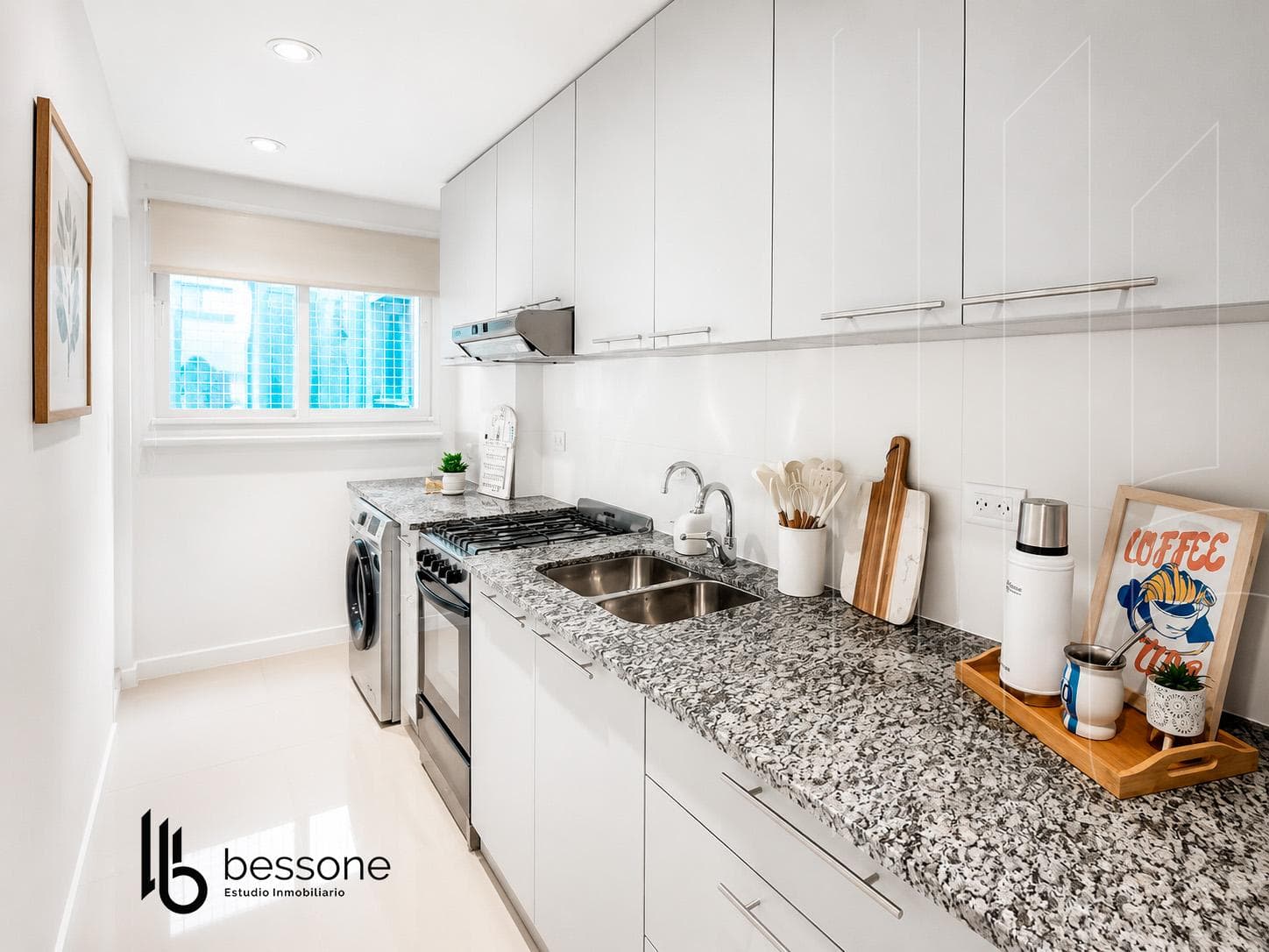 Refurbished, Furnished 2-Room Apartment with Separate Room and Ocean View