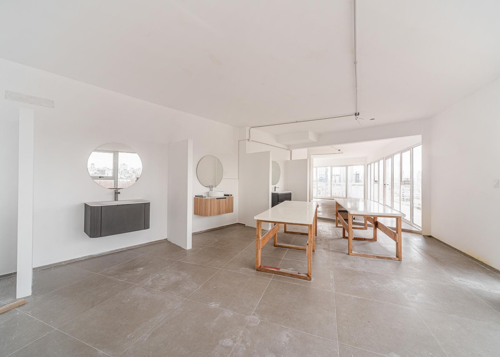 Duplex commercial office for sale with a balcony in Villa Crespo Palermo.
