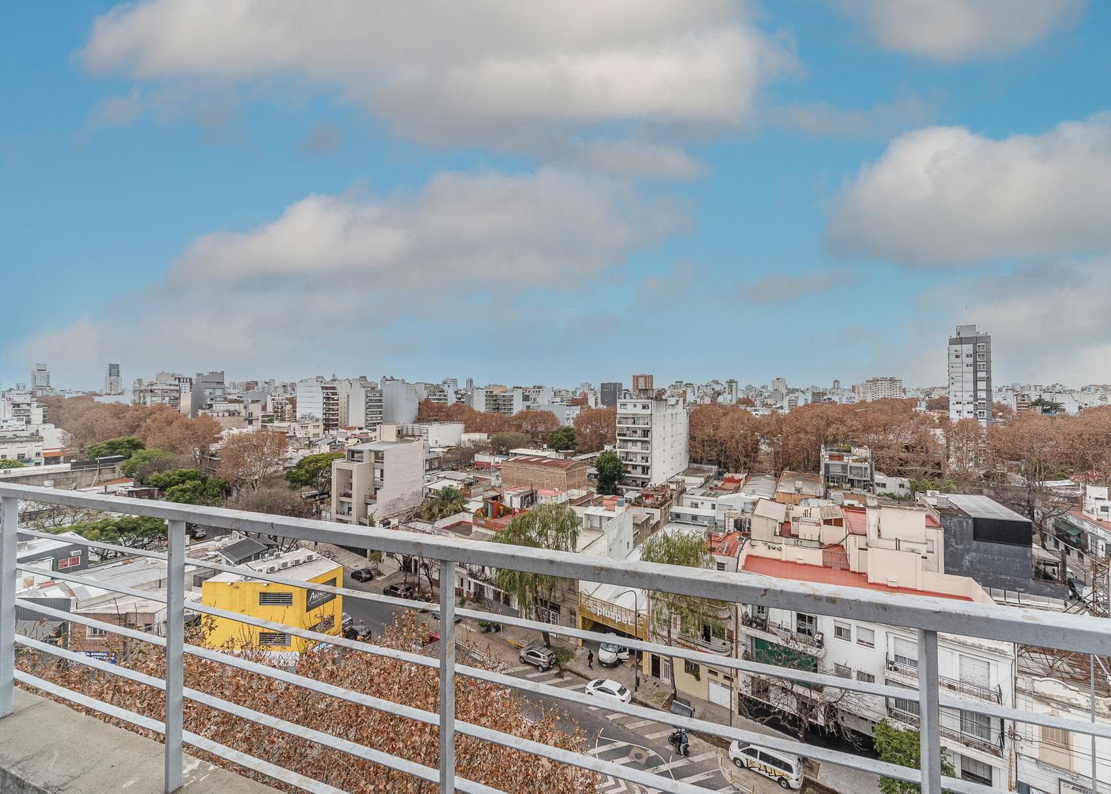 Duplex commercial office for sale with a balcony in Villa Crespo Palermo.