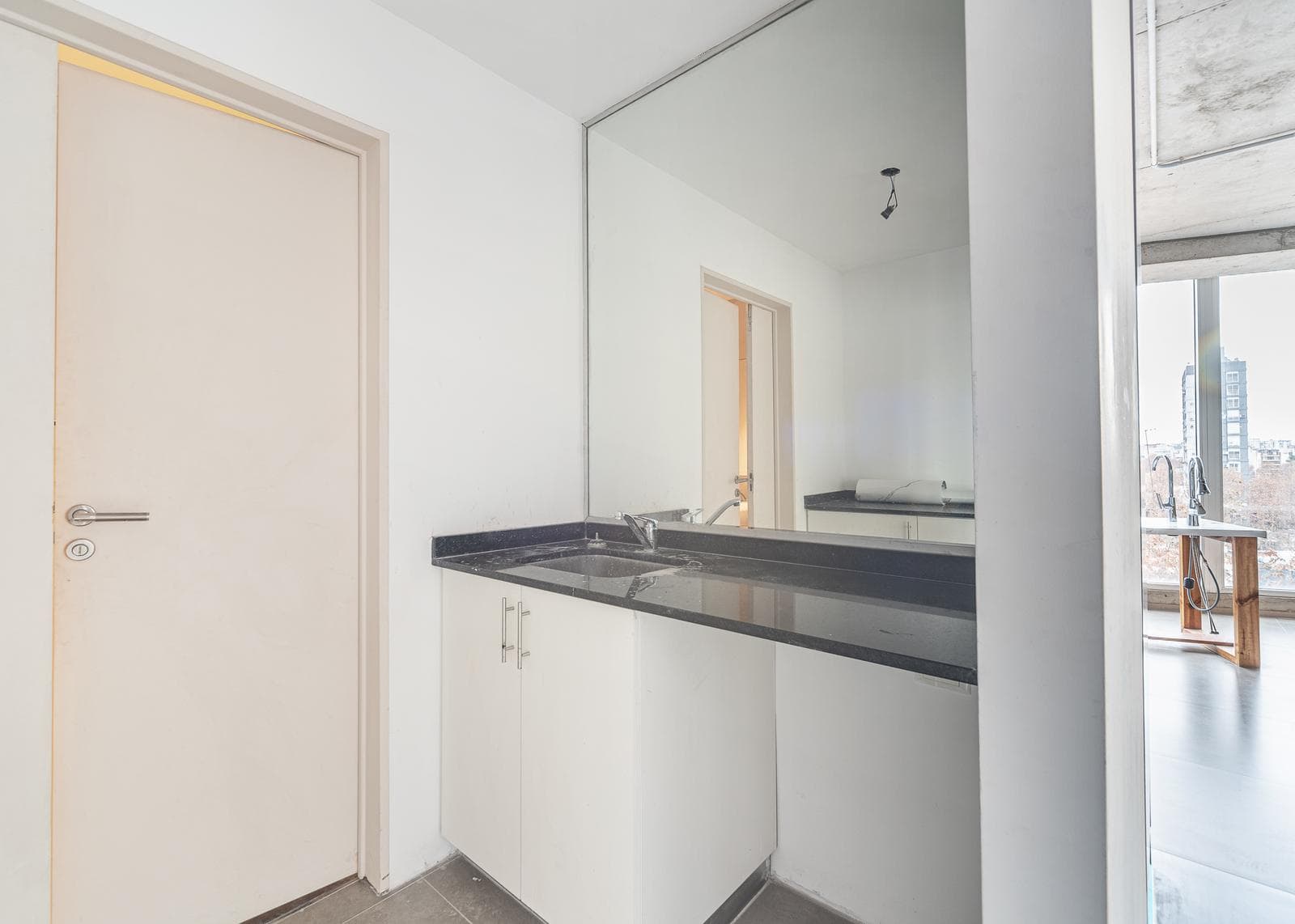 Duplex commercial office for sale with a balcony in Villa Crespo Palermo.