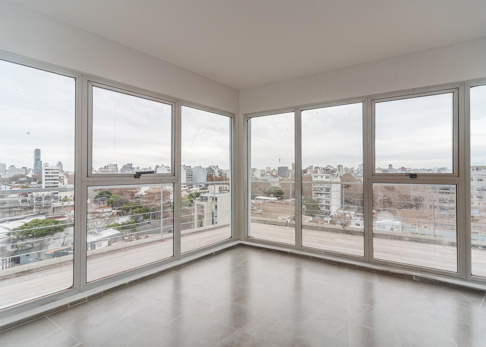 Duplex commercial office for sale with a balcony in Villa Crespo Palermo.