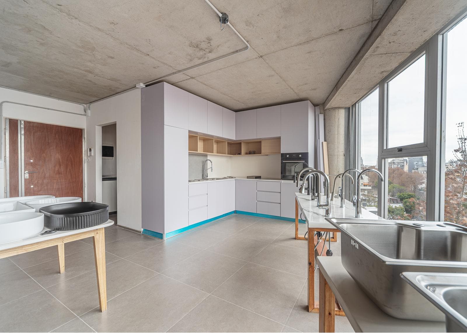 Duplex commercial office for sale with a balcony in Villa Crespo Palermo.
