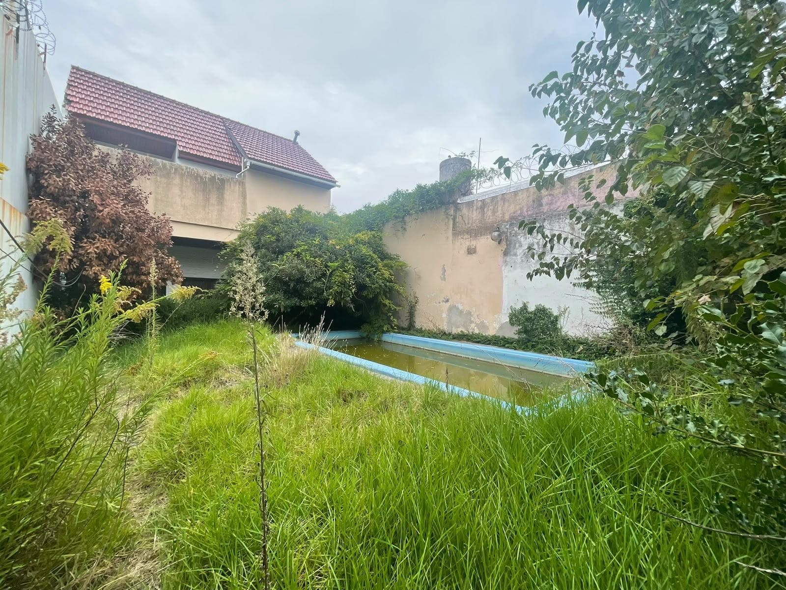 Land for Sale in Remedios de Escalada, Lanús