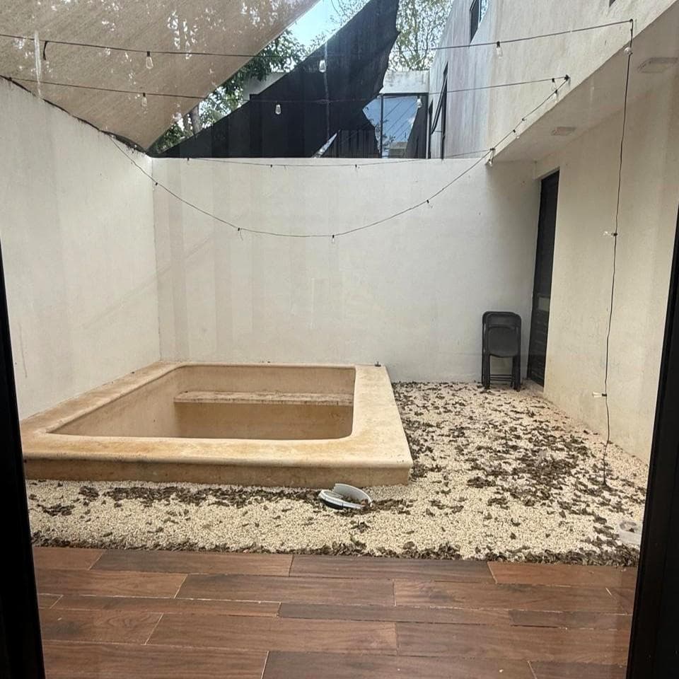 Partially Furnished Townhouse on Privada Cholul