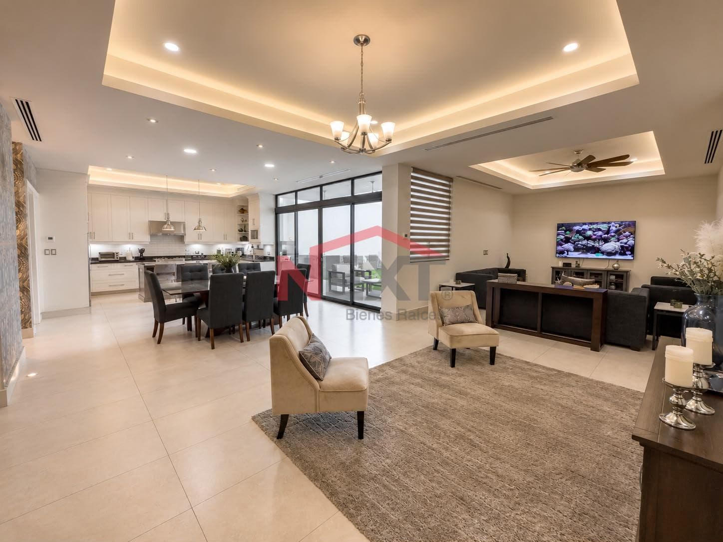 HOUSE FOR SALE IN THE PUERTA GRANDE NEIGHBORHOOD