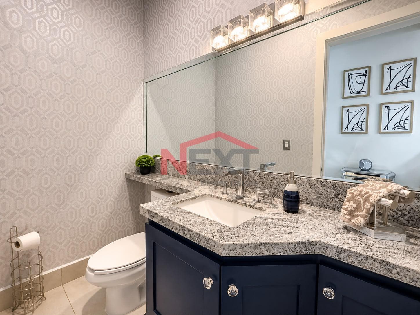 HOUSE FOR SALE IN THE PUERTA GRANDE NEIGHBORHOOD