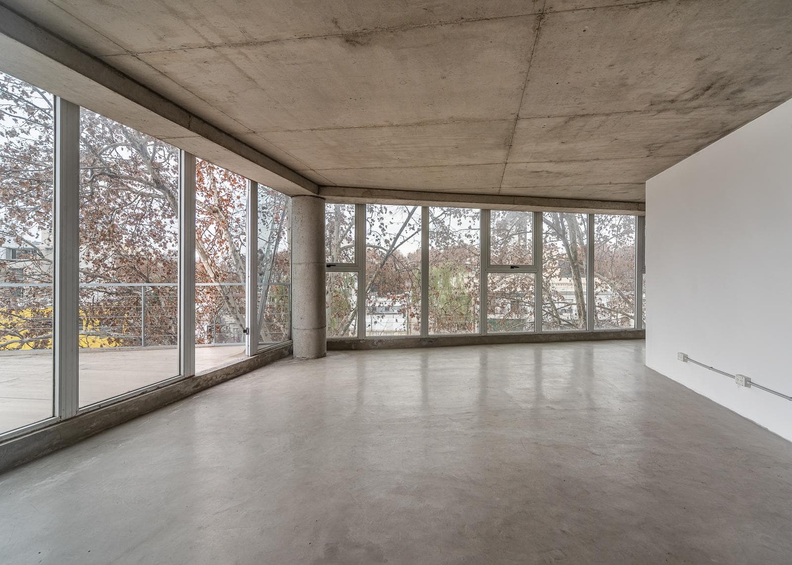 Commercial office for sale with a courtyard and terrace, Villa Crespo Palermo.