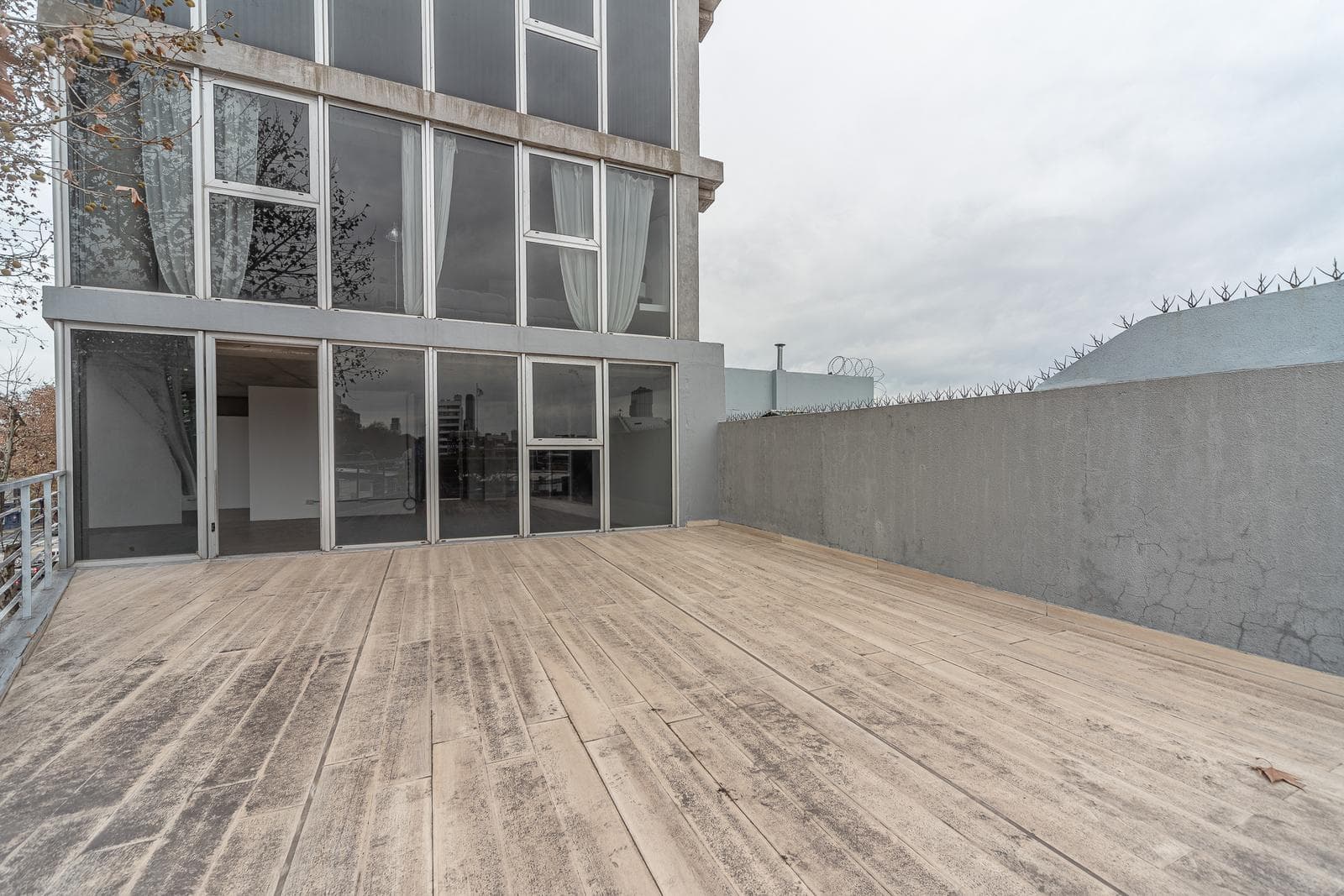 Commercial office for sale with a courtyard and terrace, Villa Crespo Palermo.