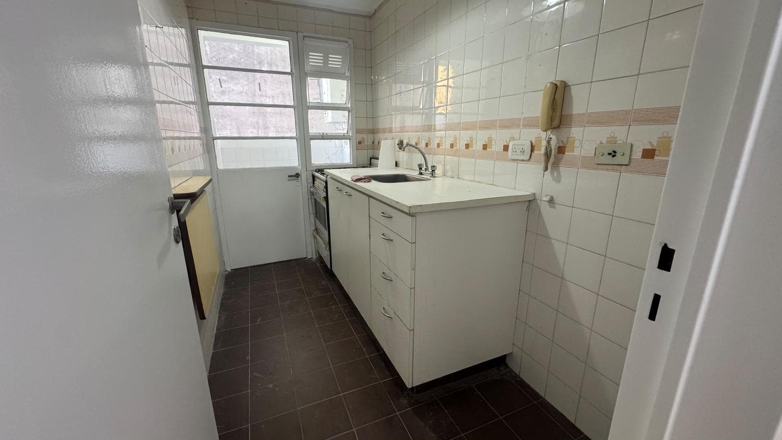 2-room apartment for sale, upper floor