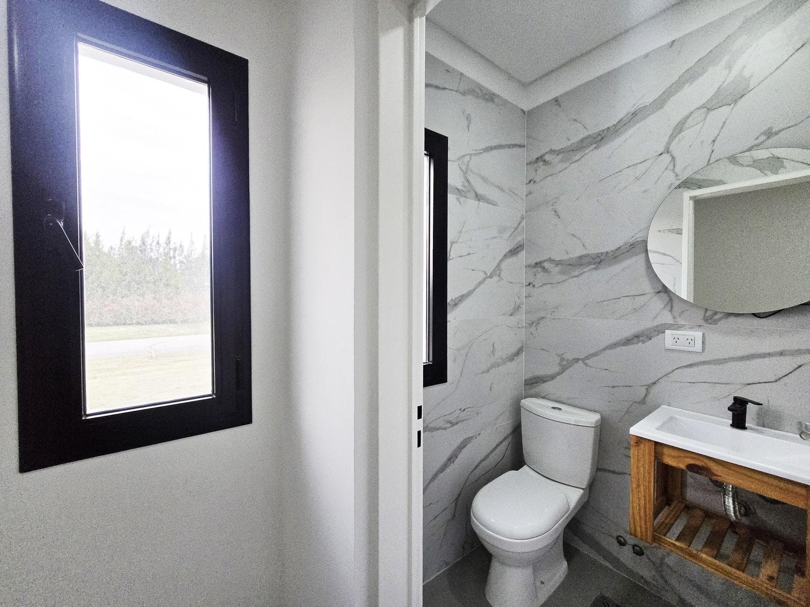 5-Room House at Medal Country Club, Pilar
