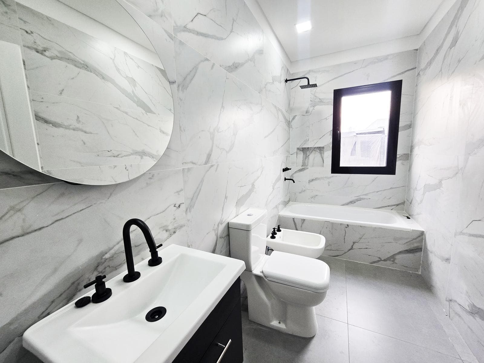 5-Room House at Medal Country Club, Pilar