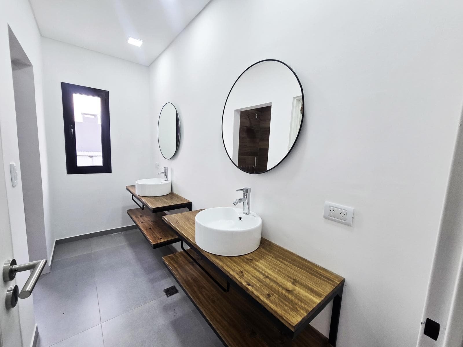 5-Room House at Medal Country Club, Pilar