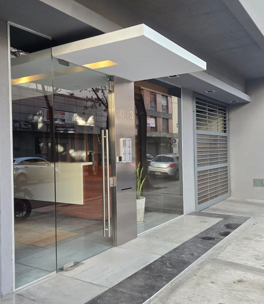 Excellent COVERED parking space. Ground floor with no ramps. Low maintenance fees