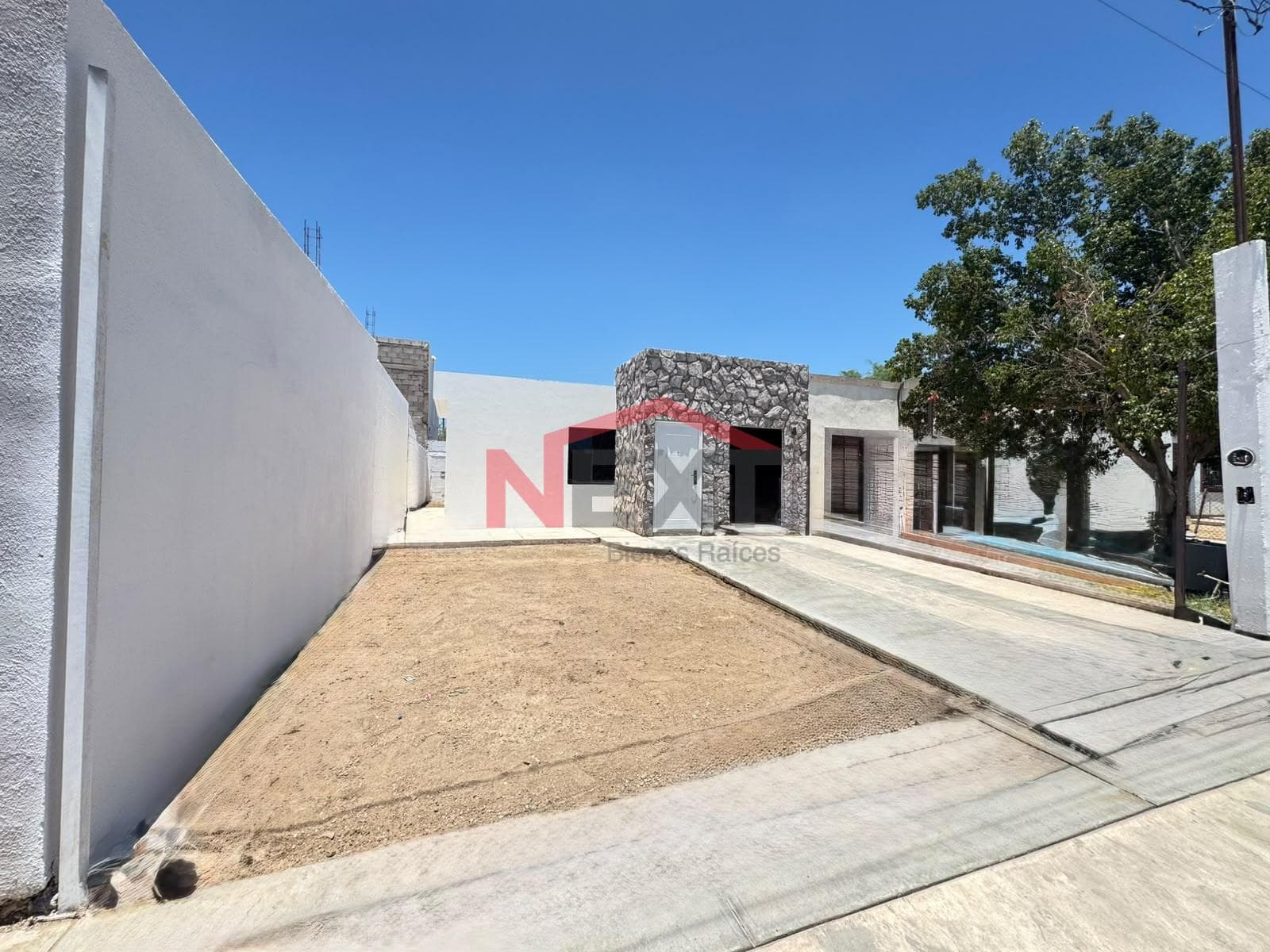 HOUSE FOR SALE IN THE CORTIJO UNISON NEIGHBORHOOD