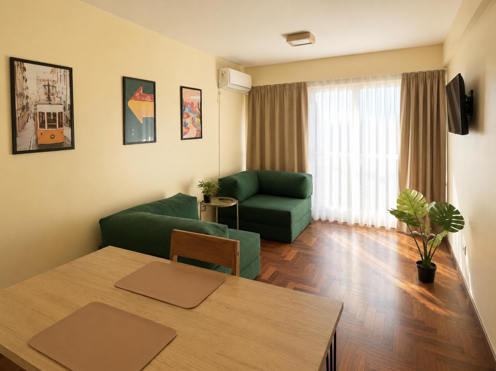 Furnished apartment for short-term rent