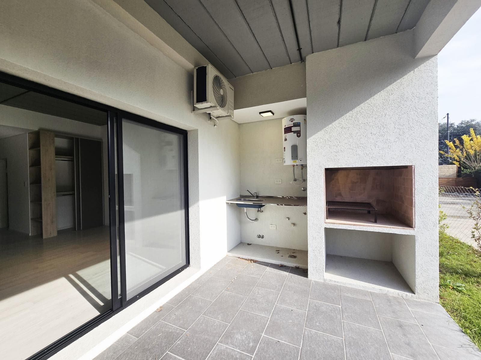 Brand-new studio apartment in Campus Village, Pilar
