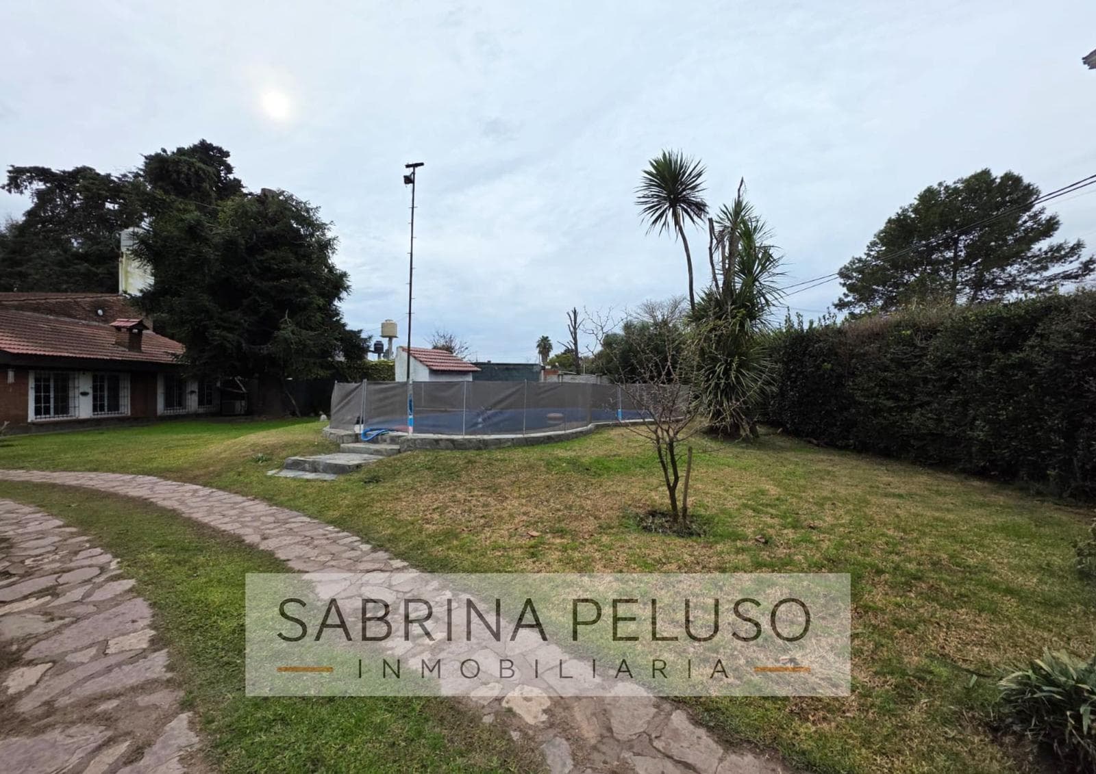 Country house for sale in Moreno.