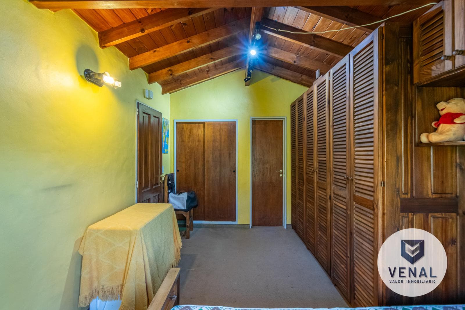 House for sale in the El Cazador Escobar neighborhood, featuring 6 rooms, a pool, and a barbecue area; 3 bedrooms, 6 rooms