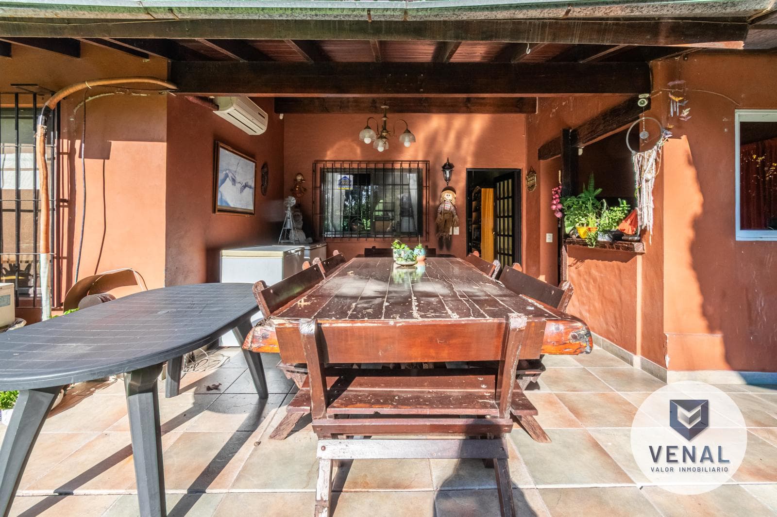 House for sale in the El Cazador Escobar neighborhood, featuring 6 rooms, a pool, and a barbecue area; 3 bedrooms, 6 rooms