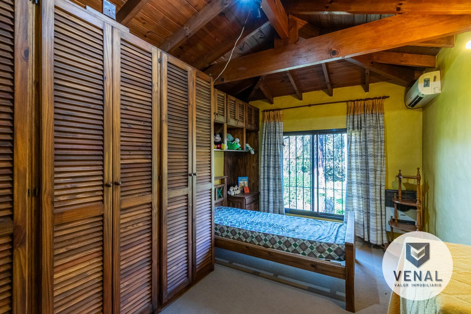 House for sale in the El Cazador Escobar neighborhood, featuring 6 rooms, a pool, and a barbecue area; 3 bedrooms, 6 rooms