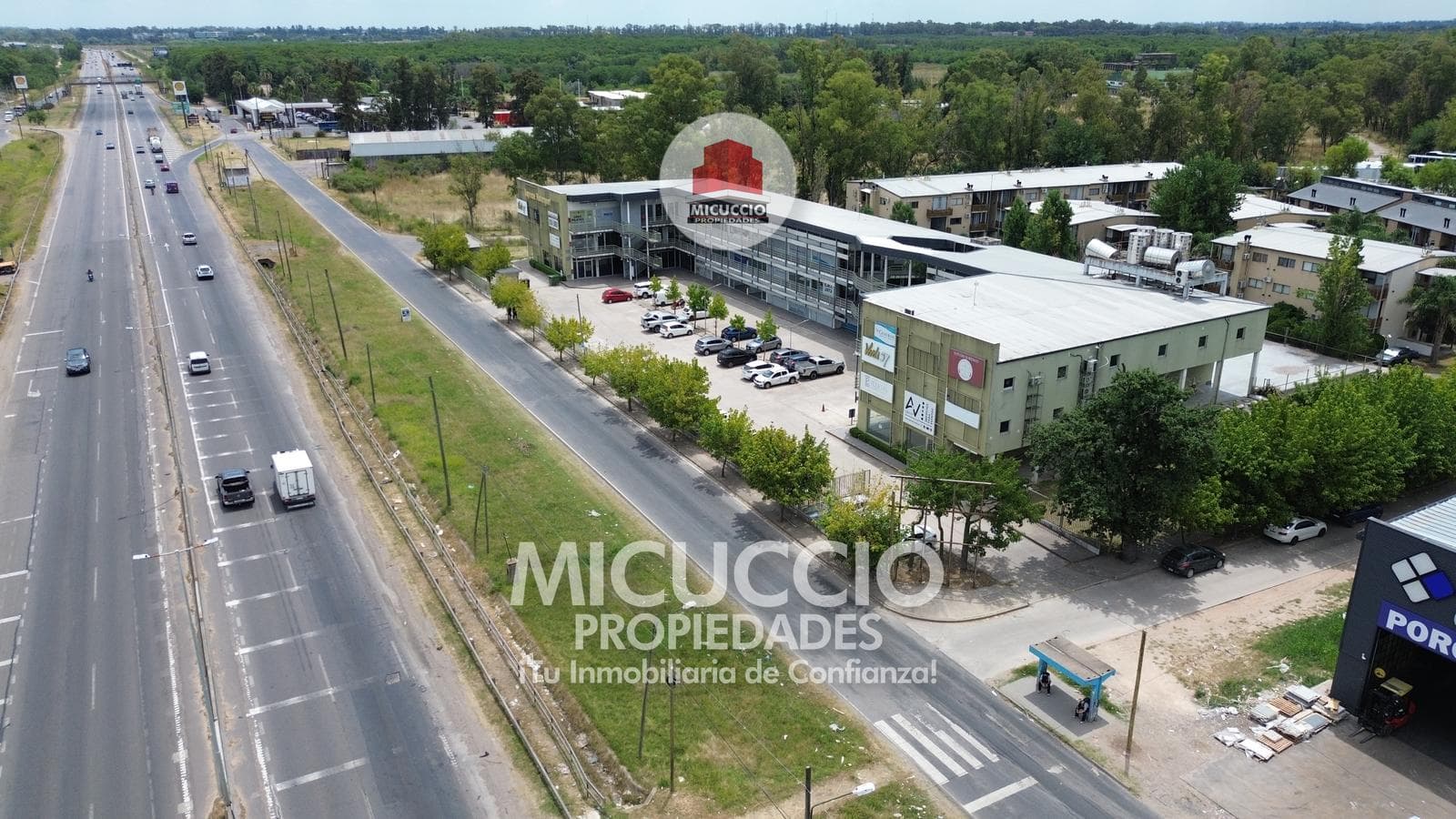 Local tipo oficina con cochera en venta | Complejo Verdi 57 | Panamericana Km 57, Pilar.