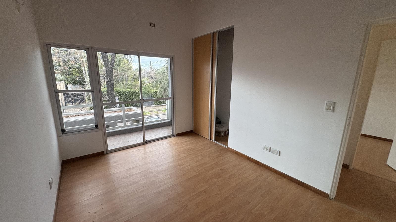 For Sale, Duplex, 4 Rooms, Qualifies for Financing, Balcony, Grill, Garden, Garage, Ituzaingó