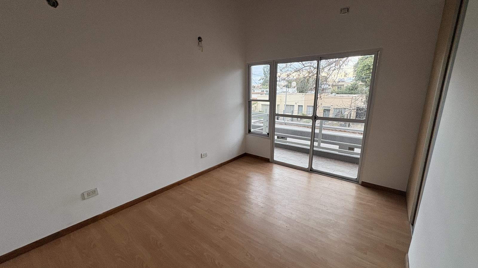 For Sale, Duplex, 4 Rooms, Qualifies for Financing, Balcony, Grill, Garden, Garage, Ituzaingó