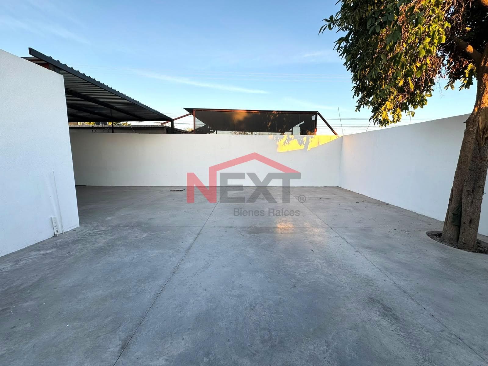 APARTMENT FOR SALE IN THE INSURGENTES NEIGHBORHOOD
