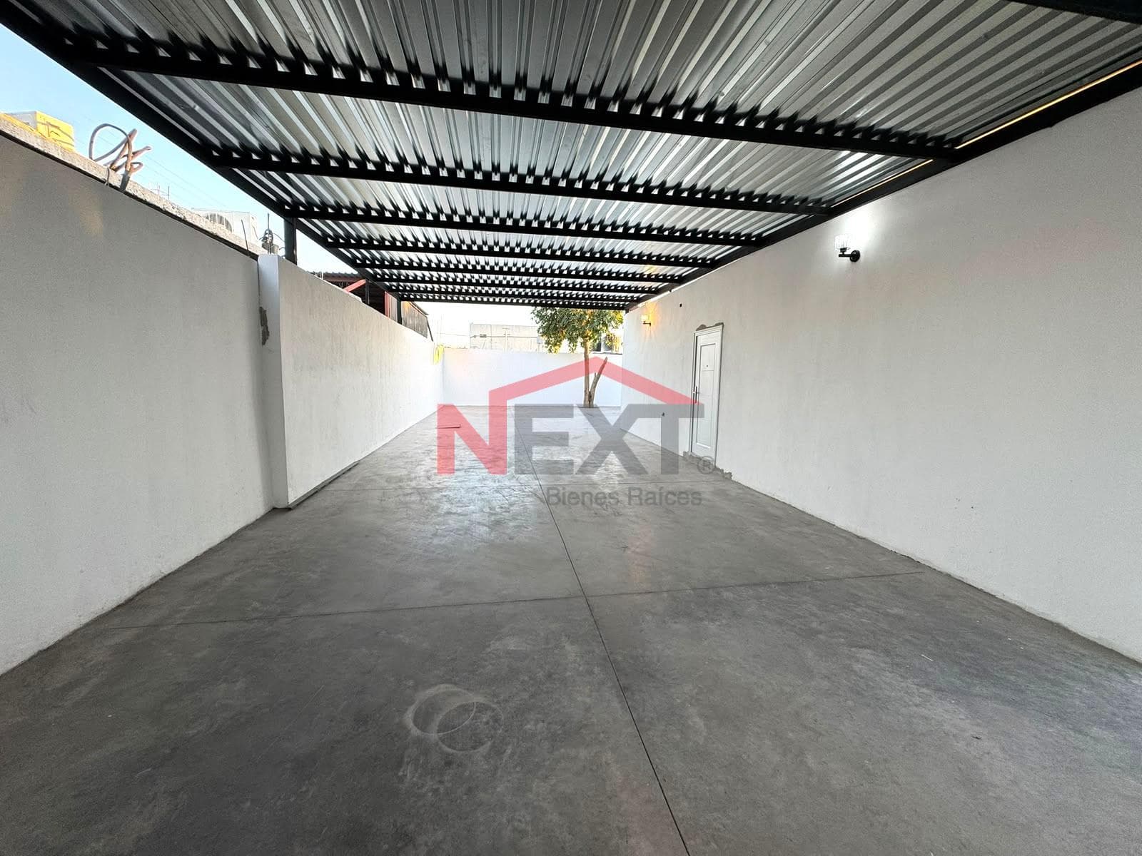 APARTMENT FOR SALE IN THE INSURGENTES NEIGHBORHOOD