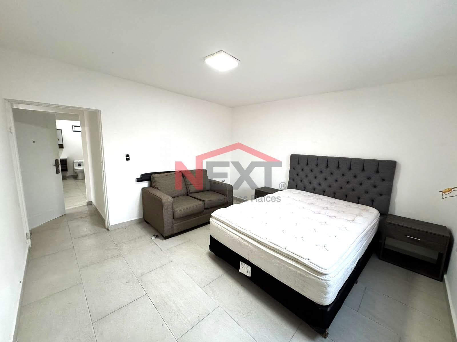 APARTMENT FOR SALE IN THE INSURGENTES NEIGHBORHOOD