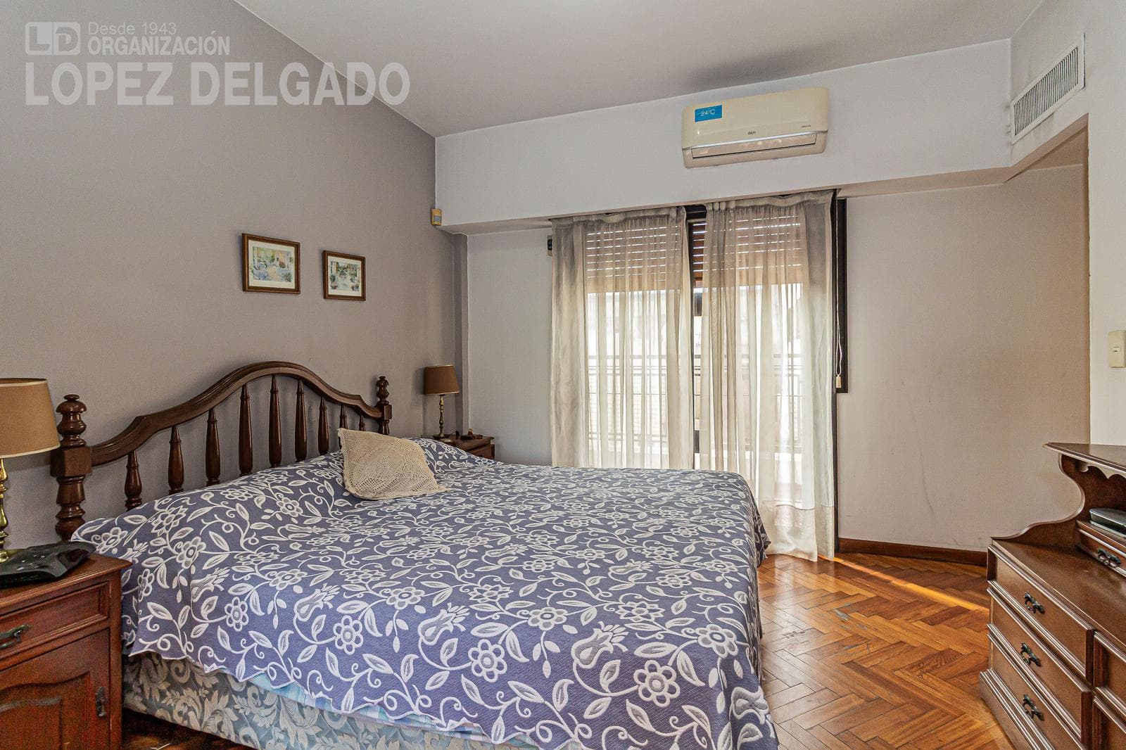 4-room house in Villa del Parque with a separate unit. QUALIFIES FOR A LOAN