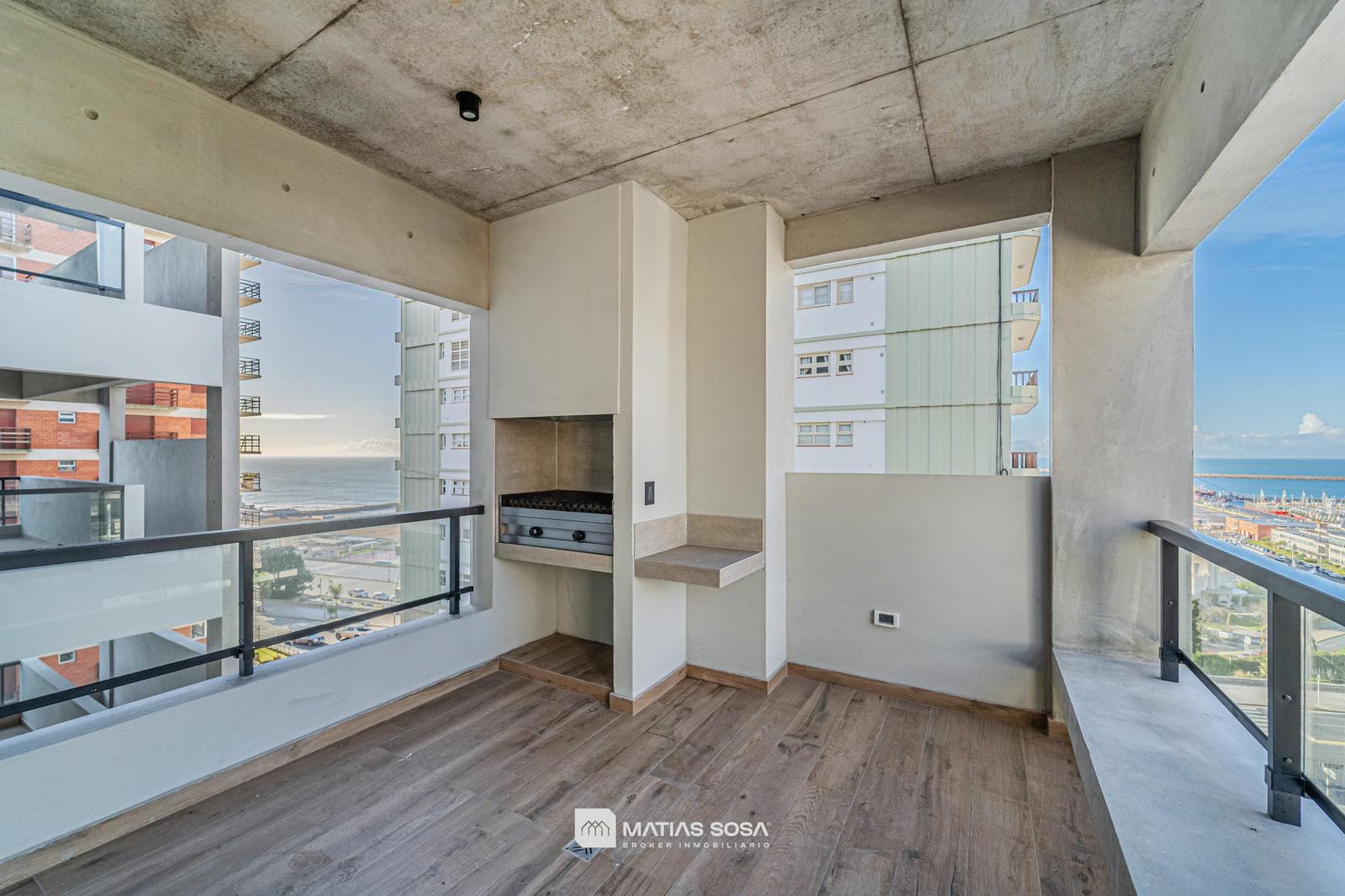 For Sale - 3-room apartment - Entire apartment - Parking space and storage room - Brand new - Playa Grande