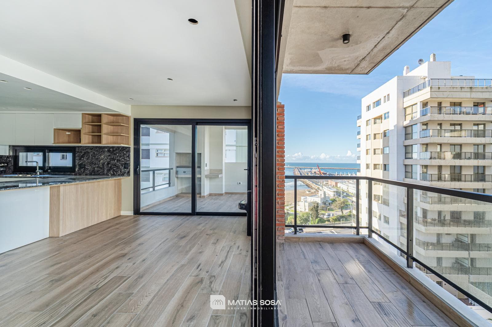 For Sale - 3-room apartment - Entire apartment - Parking space and storage room - Brand new - Playa Grande