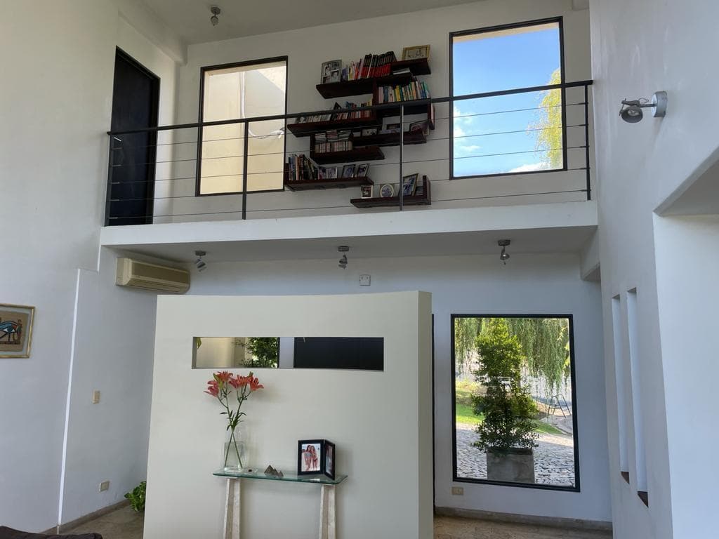 House in Santa María de Tigre, with a barbecue area, on an inner lot