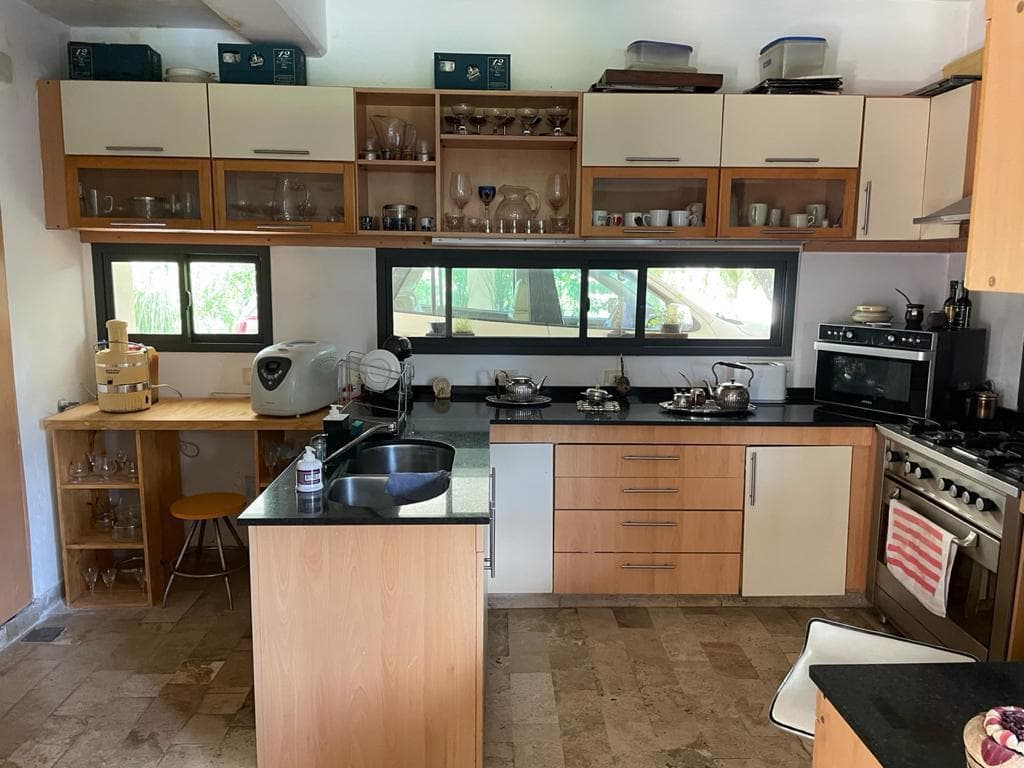 House in Santa María de Tigre, with a barbecue area, on an inner lot