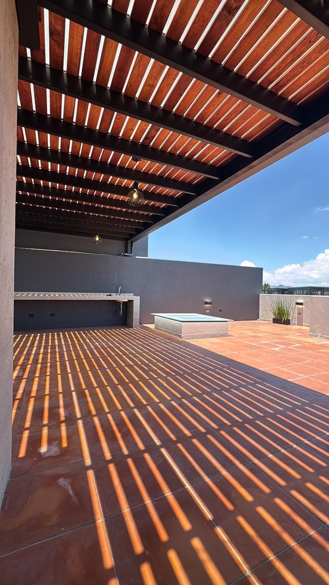 Milux Residential Home - Momoxpan
