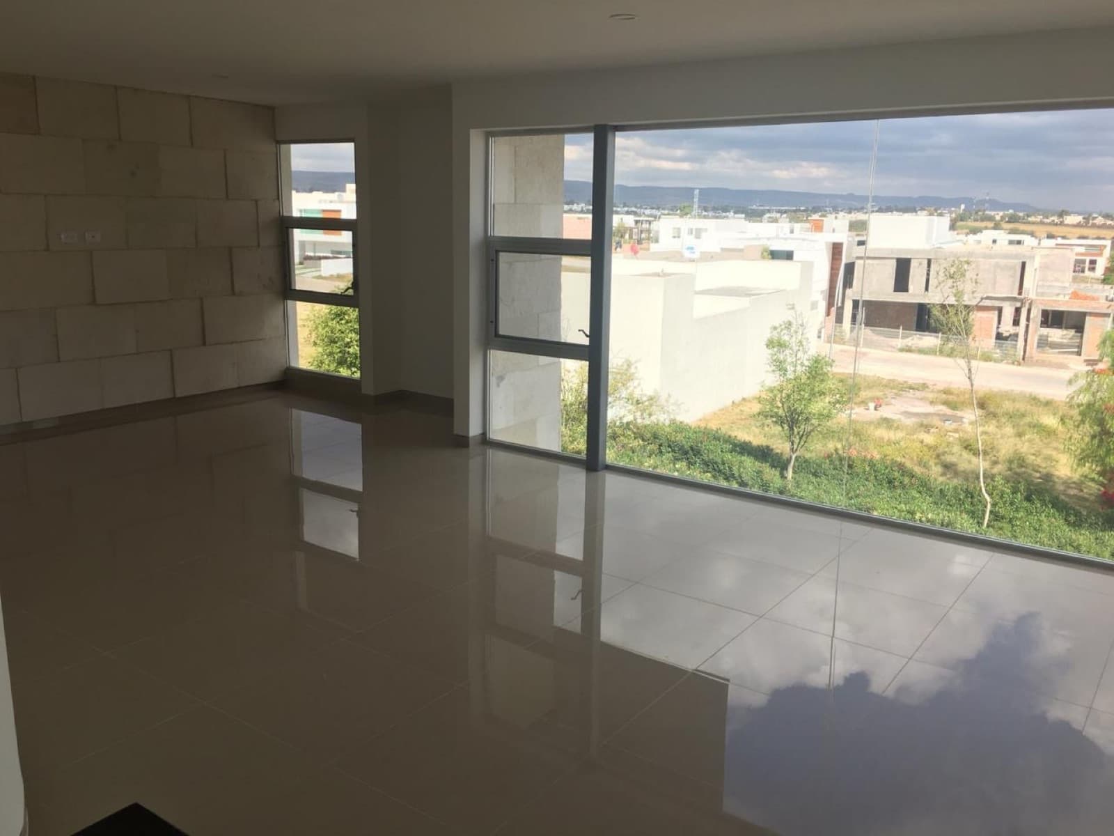 Apartment for Rent - Terranza Condominium - Norponiente