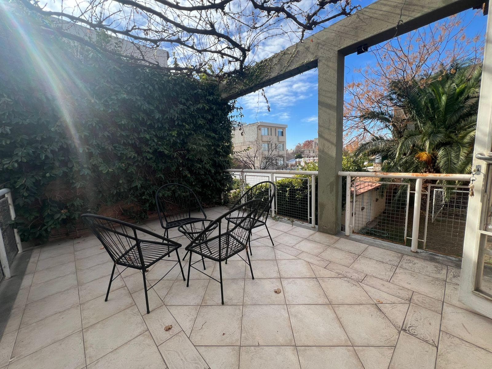 BEAUTIFUL HOUSE FOR SALE IN THE 6TH SECTION