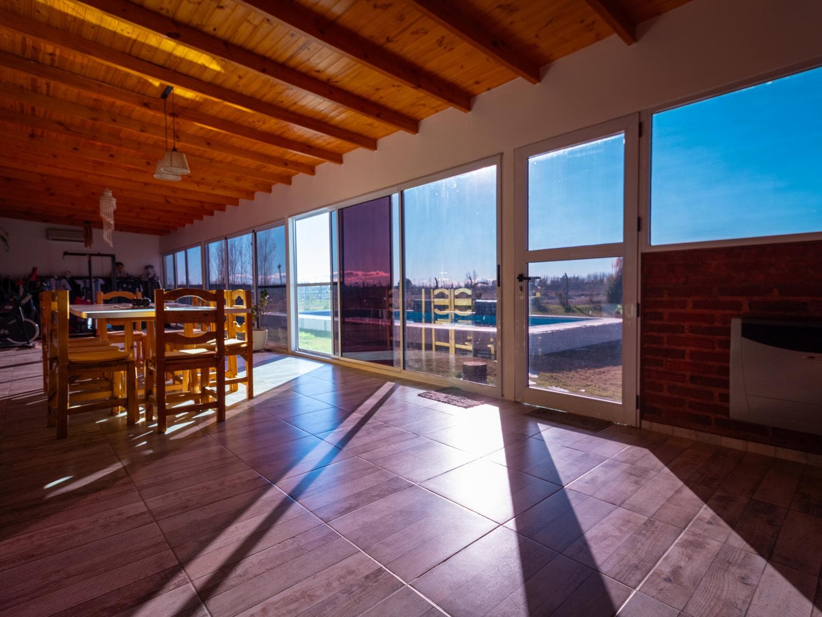 HOUSE FOR SALE: 3 BEDROOMS, BARBECUE AREA WITH GRILL AND SWIMMING POOL - GATED COMMUNITY IN A FARMHOUSE STYLE - CIPOLLETTI
