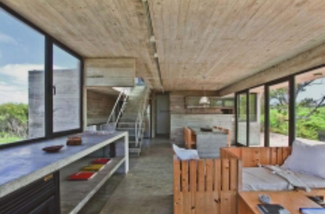 Excellent designer home just steps from the beach in Mar Azul. 6 rooms
